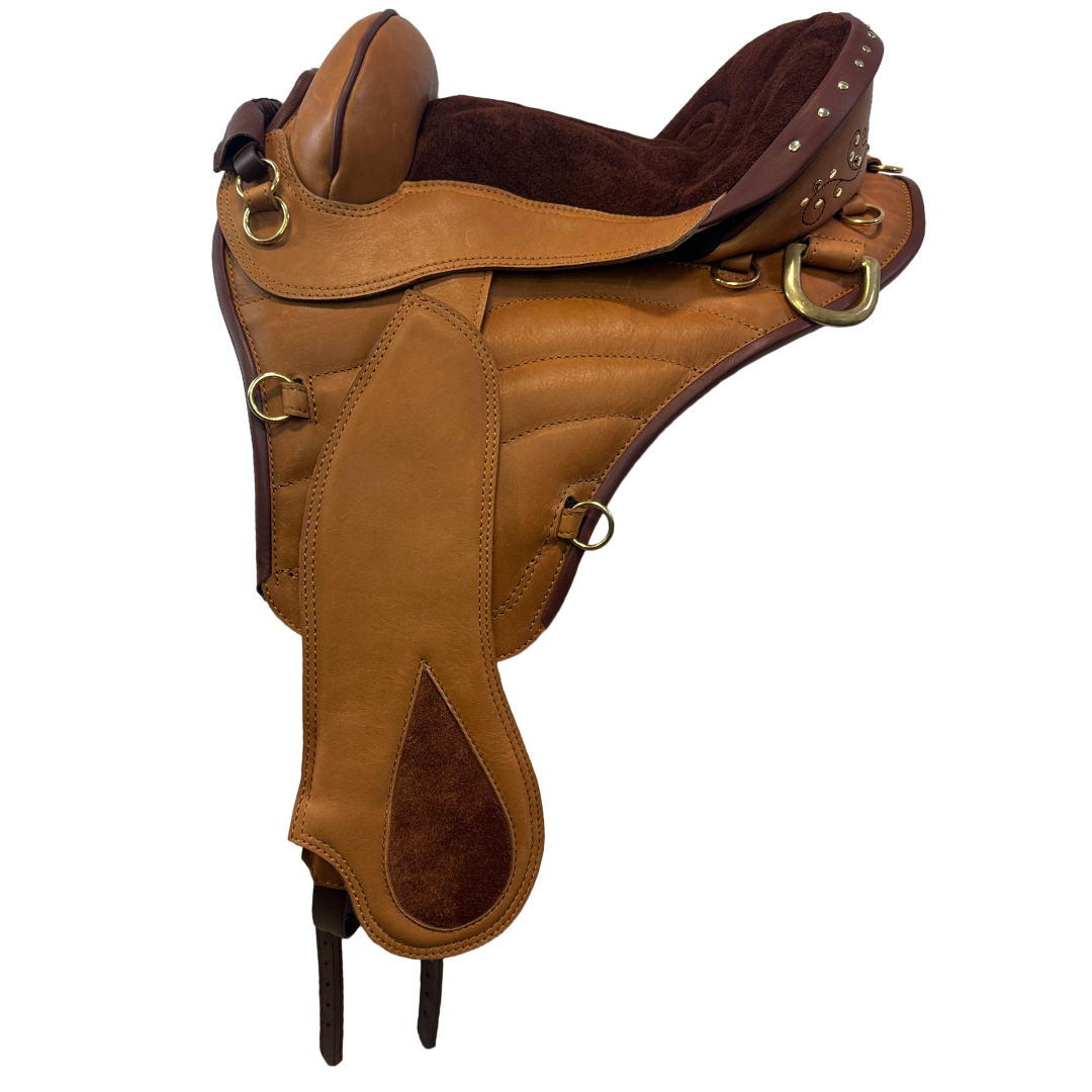 Sensation Ride™  Chinook Saddle in Tan and Mahogany brown with X-Trail Finders