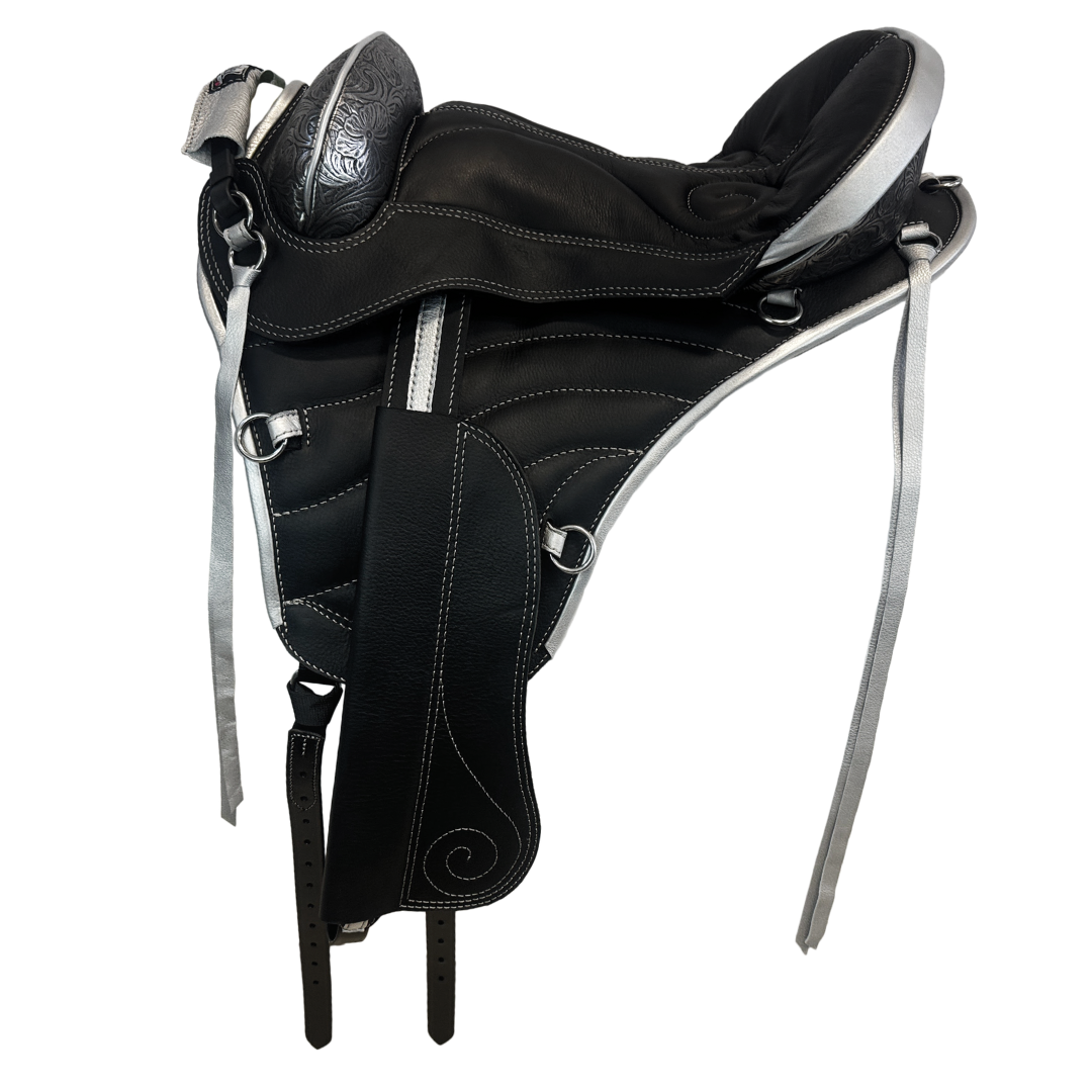 Sensation Ride™ Chinook in Black & Silver with Added Swell & Cantle Detail.